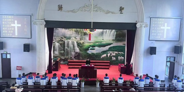 襄阳市基督教协会总干事王奇牧师开展抵制邪教专题宣讲图片1.jpg